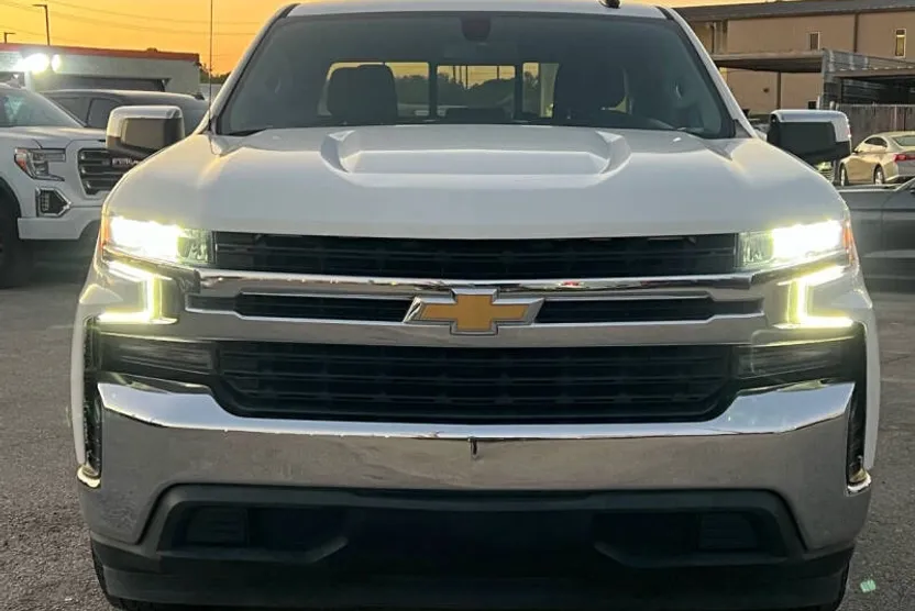 2020 Chevrolet Silverado 1500 LT photo 1