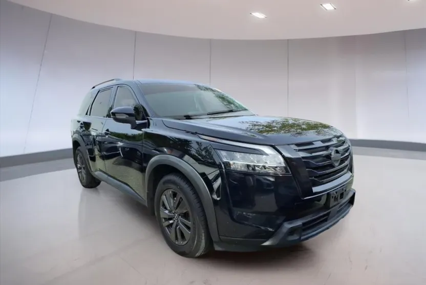 2022 Nissan Pathfinder SV photo 1