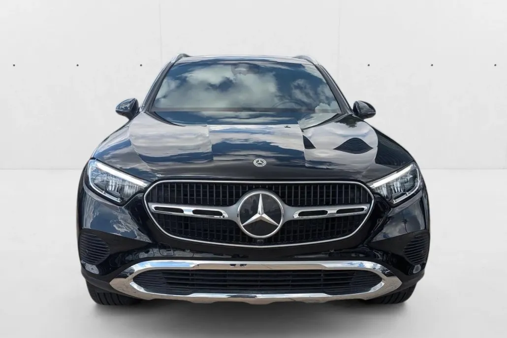 2024 Mercedes Benz GLC 300 4MATIC photo 1