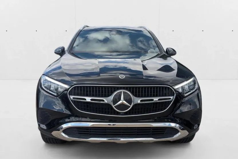 2024 Mercedes Benz GLC 300 4MATIC photo 1