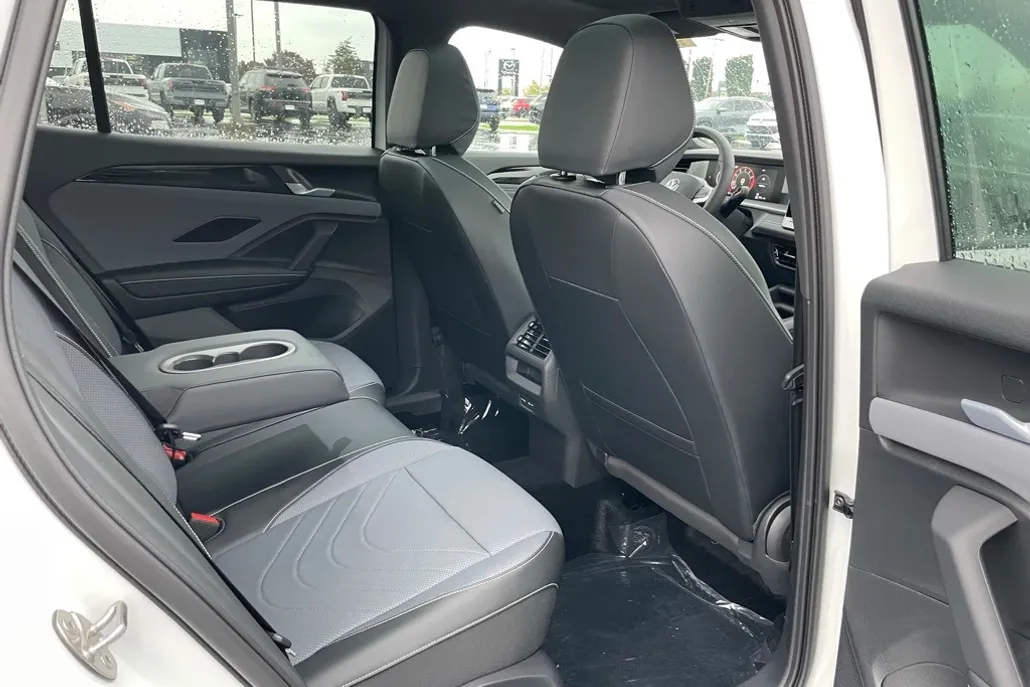 2025 Volkswagen Tiguan SE R-Line Black photo 1