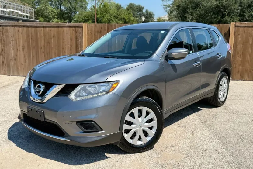 2015 Nissan Rogue photo 1