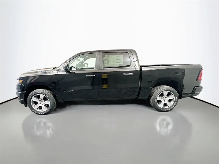 2025 Ram 1500 Tradesman photo 1