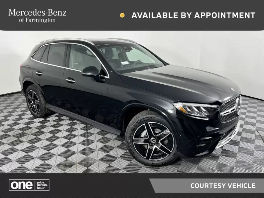 2025 Mercedes Benz GLC 300 4MATIC photo 1