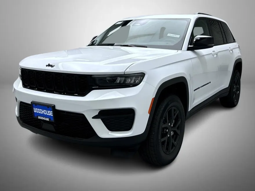 2025 Jeep Grand Cherokee Altitude photo 1