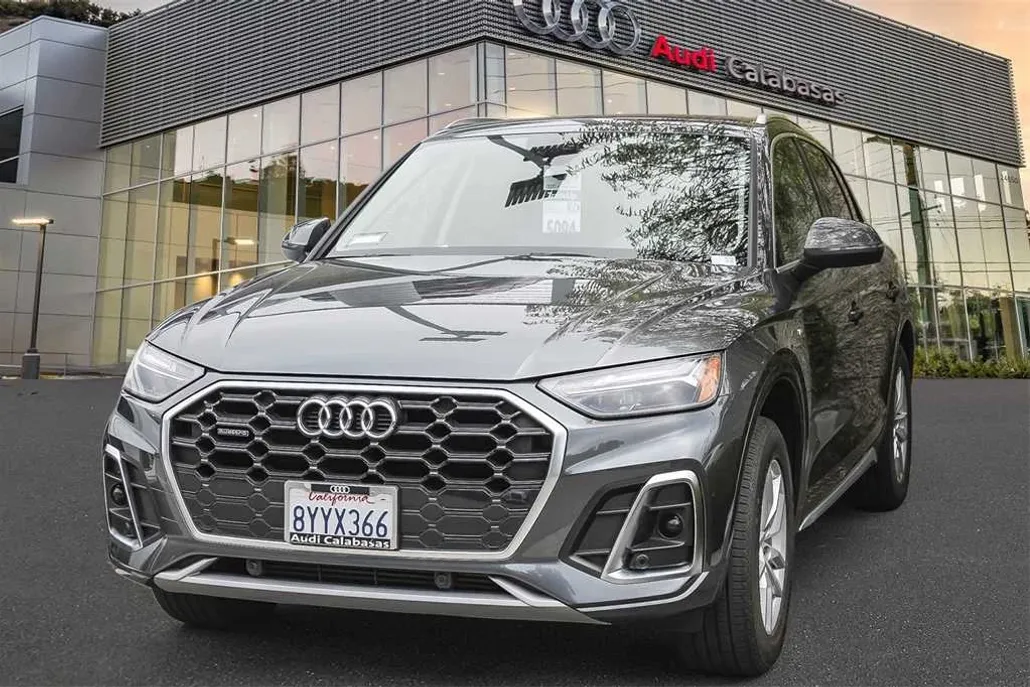 2022 Audi Q5 45 S line Premium photo 1