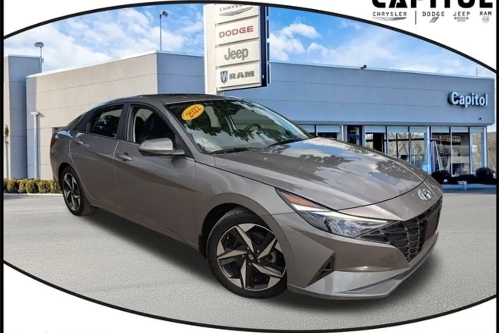 2022 Hyundai Elantra Limited photo 1