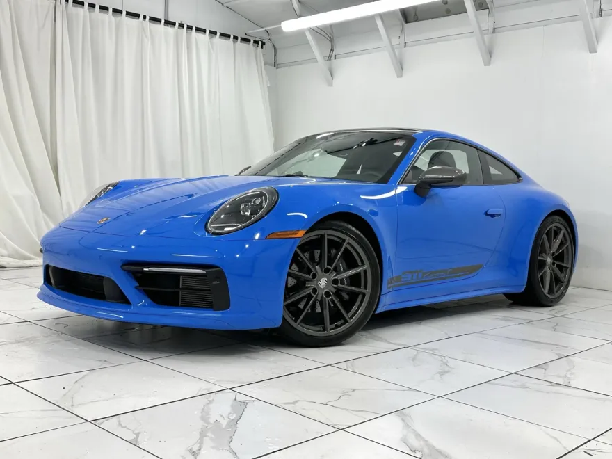2024 Porsche 911 T photo 1