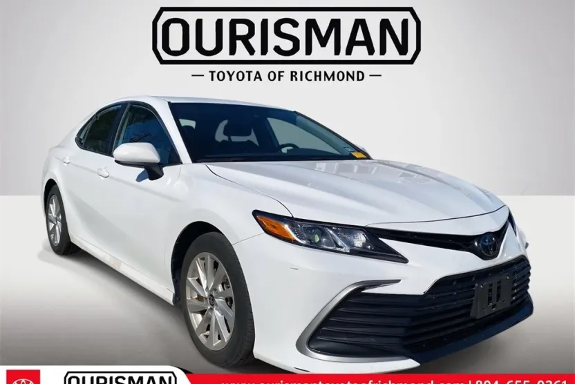 2024 Toyota Camry LE photo 1