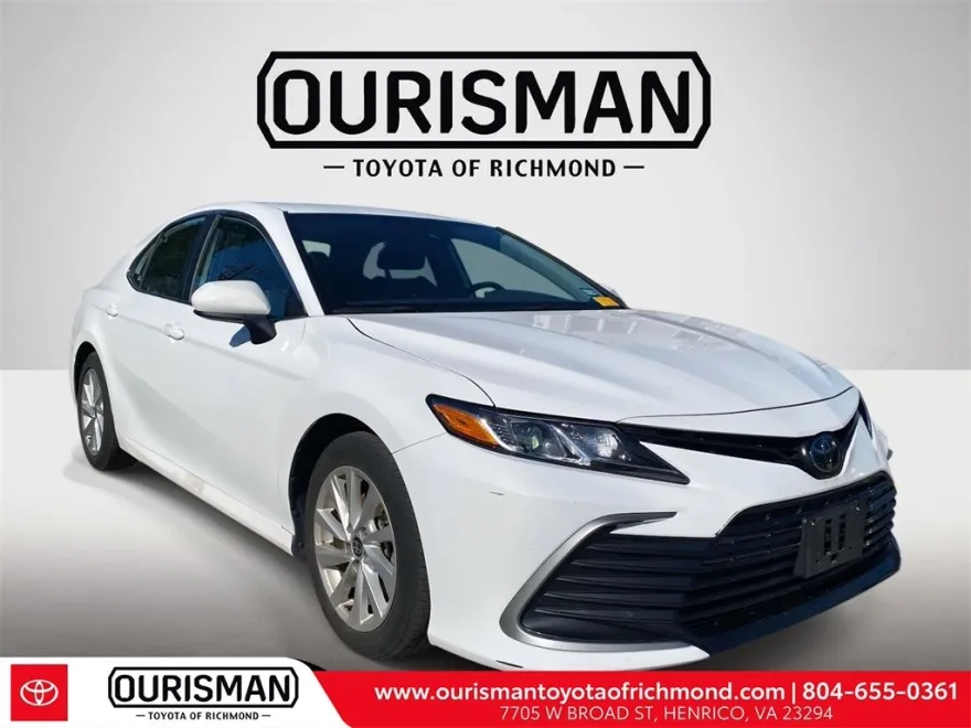 2024 Toyota Camry LE photo 1