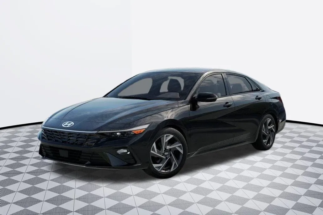 2025 Hyundai Elantra SEL Sport photo 1