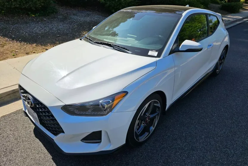 2019 Hyundai Veloster R-Spec Turbo Ultimate photo 1