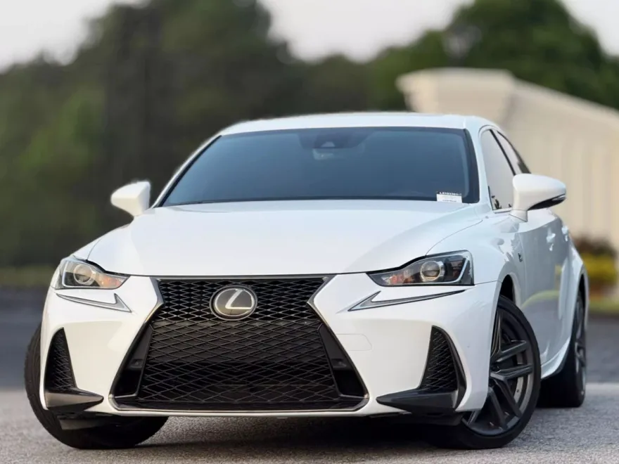 2020 Lexus IS 300 F SPORT photo 1