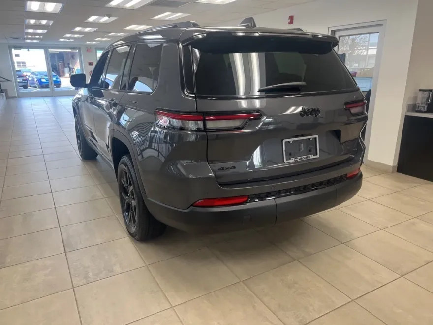 2025 Jeep Grand Cherokee Altitude X photo 1