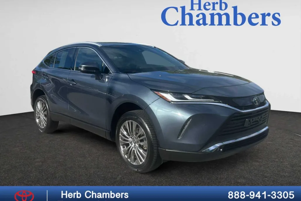 2023 Toyota Venza XLE photo 1