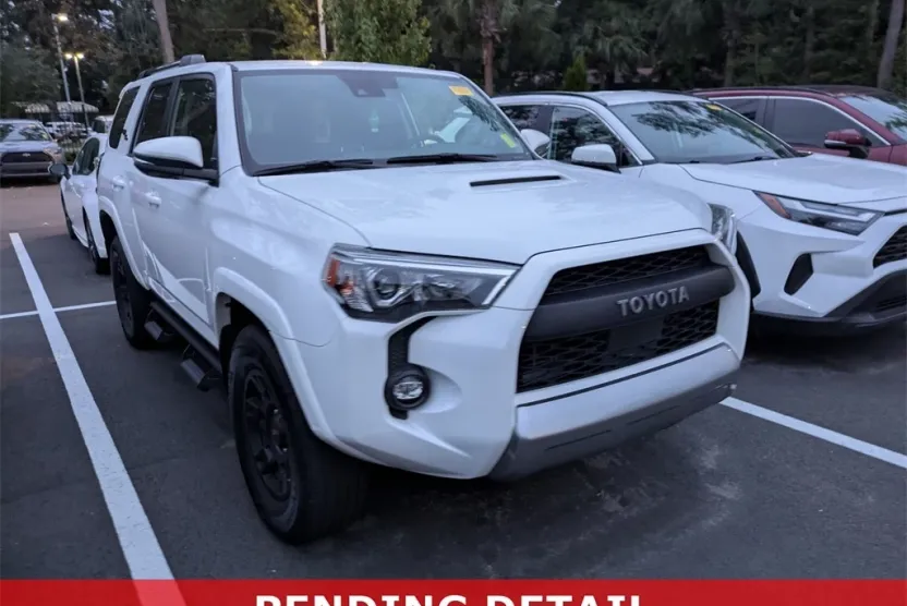 2021 Toyota 4Runner TRD Off-Road Premium photo 1
