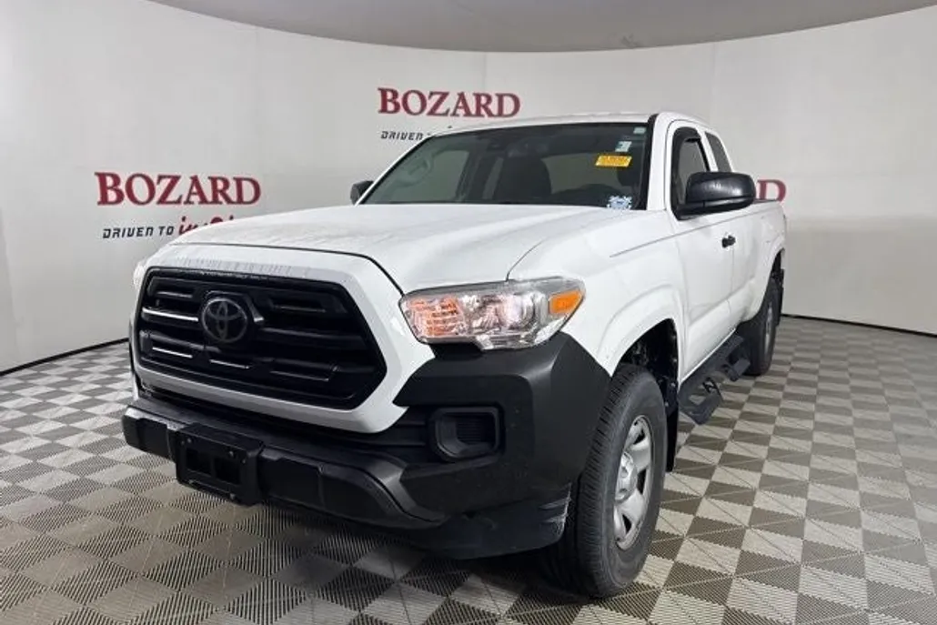 2018 Toyota Tacoma SR photo 1