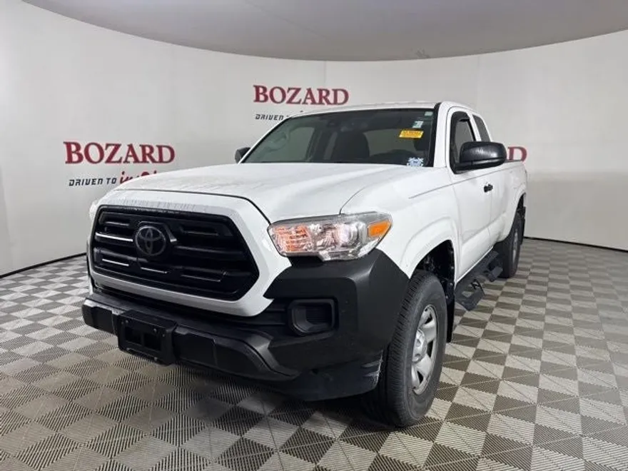 2018 Toyota Tacoma SR photo 1