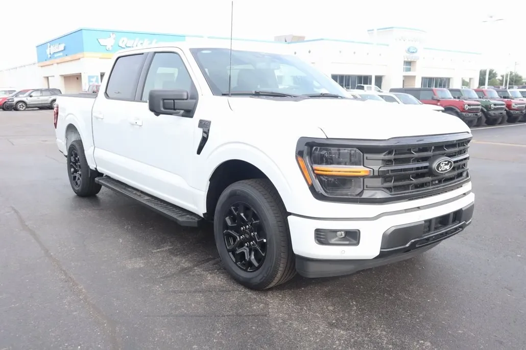 2025 Ford F-150 XLT photo 1
