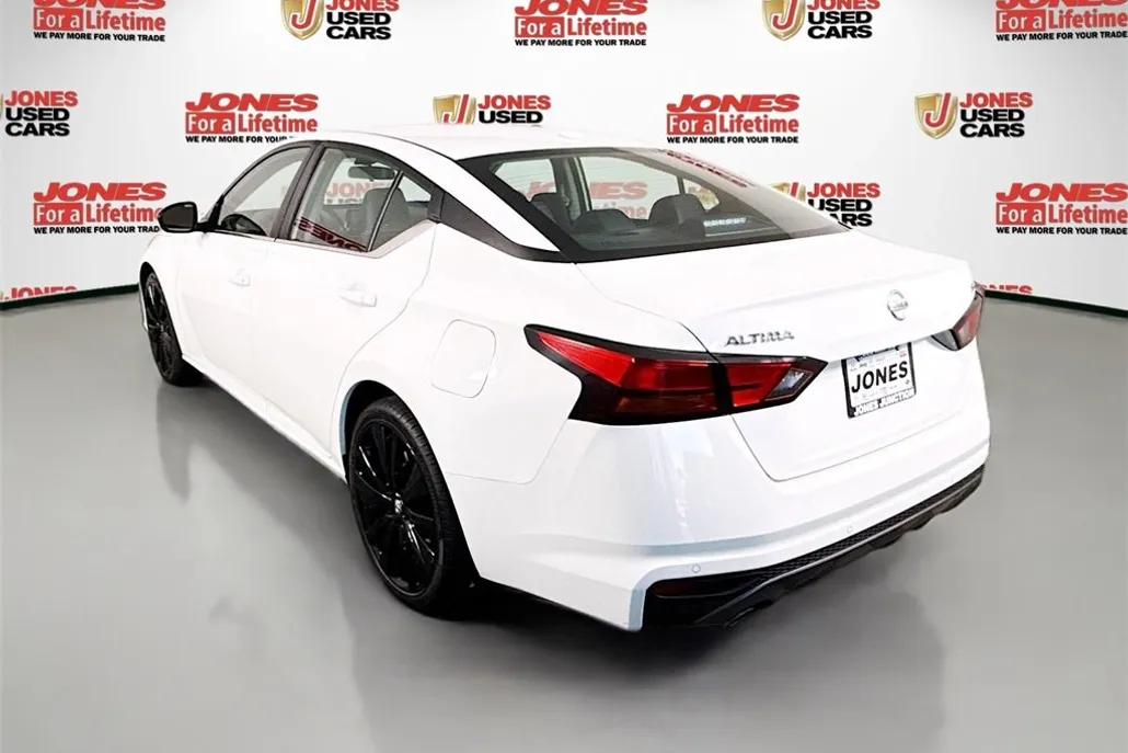 2021 Nissan Altima 2.5 SR photo 1