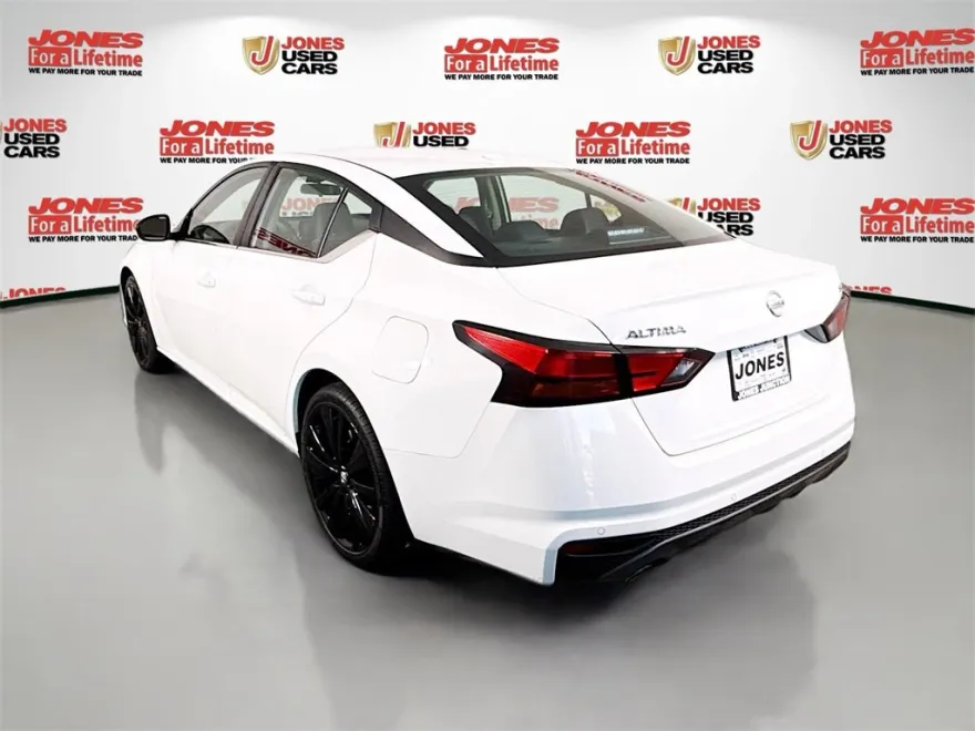 2021 Nissan Altima 2.5 SR photo 1