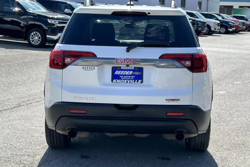 2019 Gmc Acadia SLT photo 1
