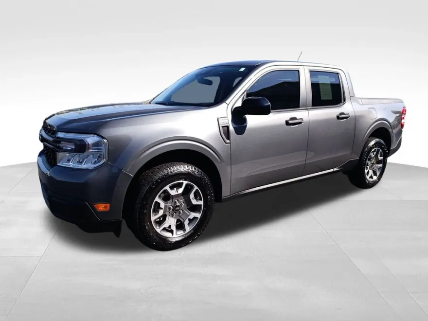 2024 Ford Maverick XLT photo 1