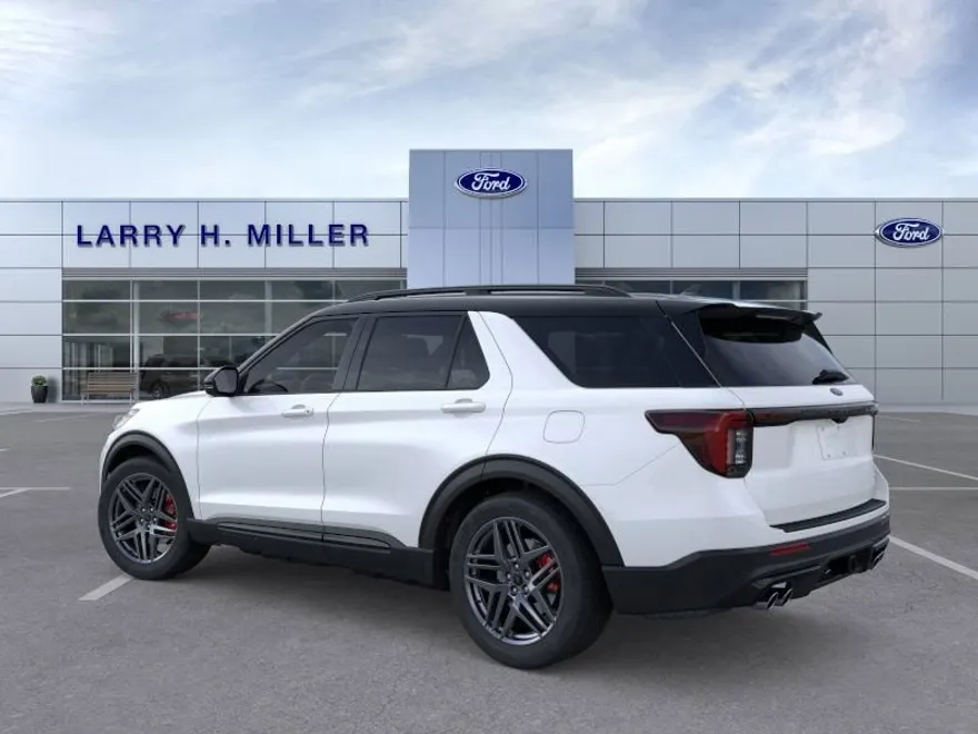 2025 Ford Explorer ST photo 1