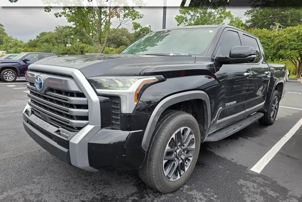 2024 Toyota Tundra Limited photo 1