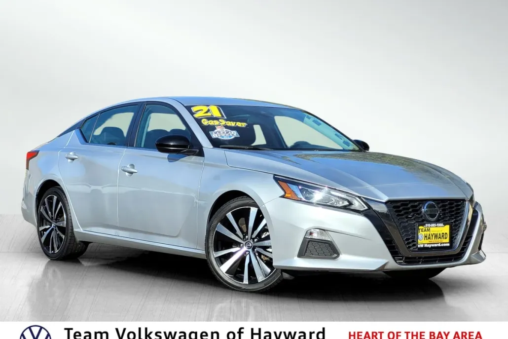 2021 Nissan Altima 2.5 SR photo 1