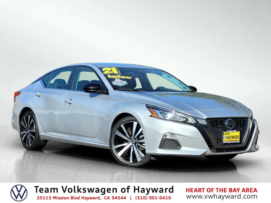 2021 Nissan Altima 2.5 SR photo 1