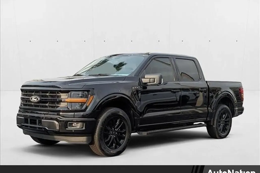 2025 Ford F-150 XLT photo 1
