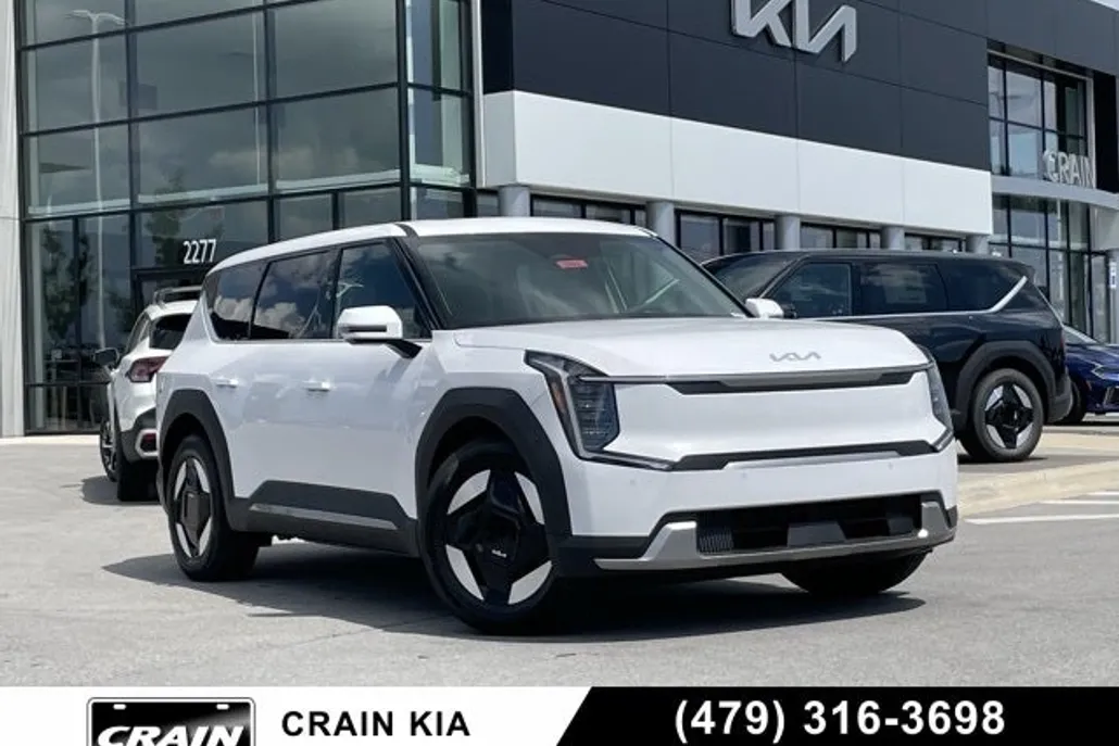 2026 Kia EV9 Light Long Range photo 1