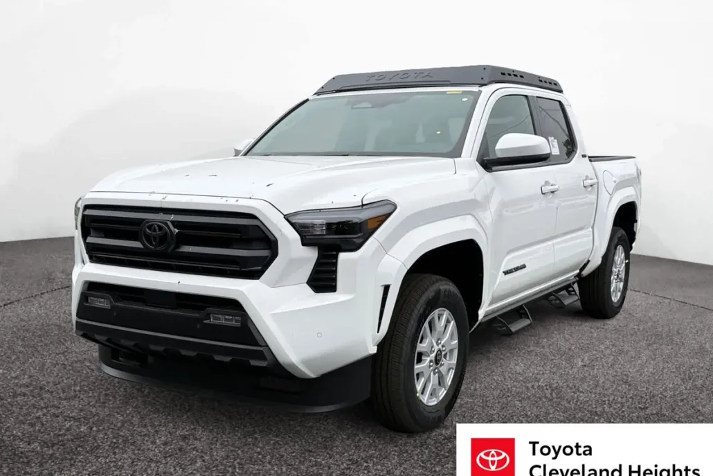 2025 Toyota Tacoma SR5 4x4 Double Cab photo 1