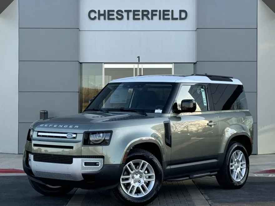 2025 Land Rover Defender 90 S photo 1