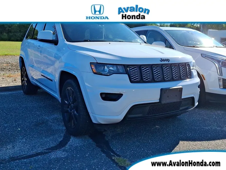 2018 Jeep Grand Cherokee Altitude photo 1