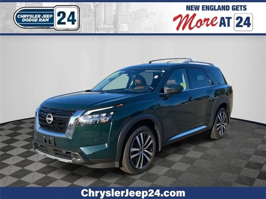 2024 Nissan Pathfinder Platinum photo 1