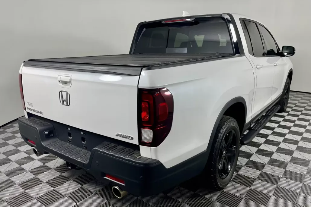 2023 Honda Ridgeline Black Edition photo 1