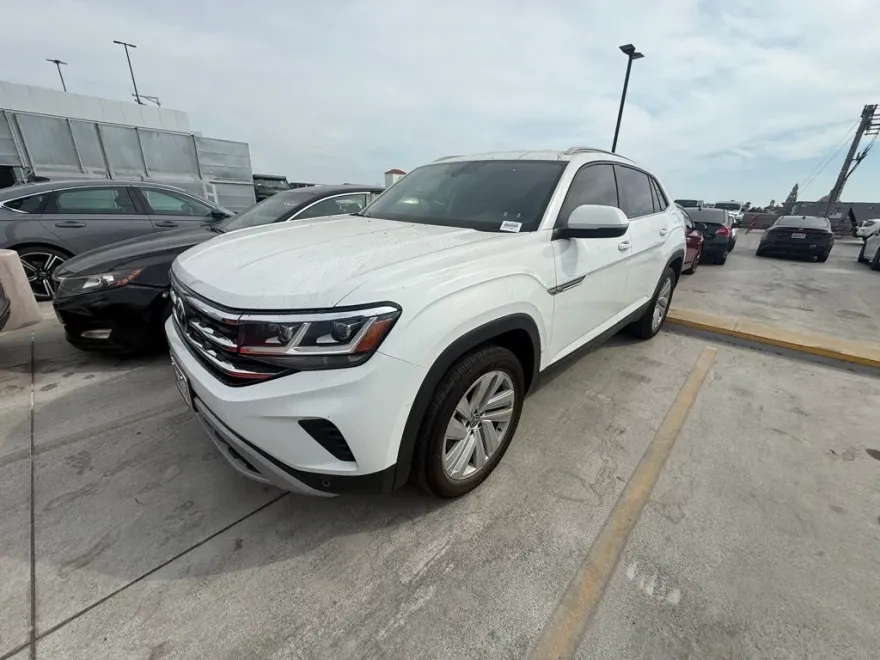 2022 Volkswagen Atlas Cross Sport V6 SE Technology photo 1