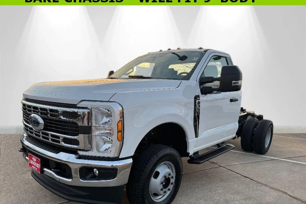 2024 Ford F-350 XL photo 1