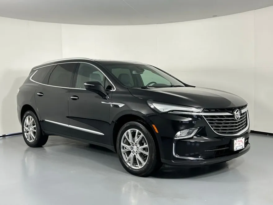 2022 Buick Enclave Essence photo 1