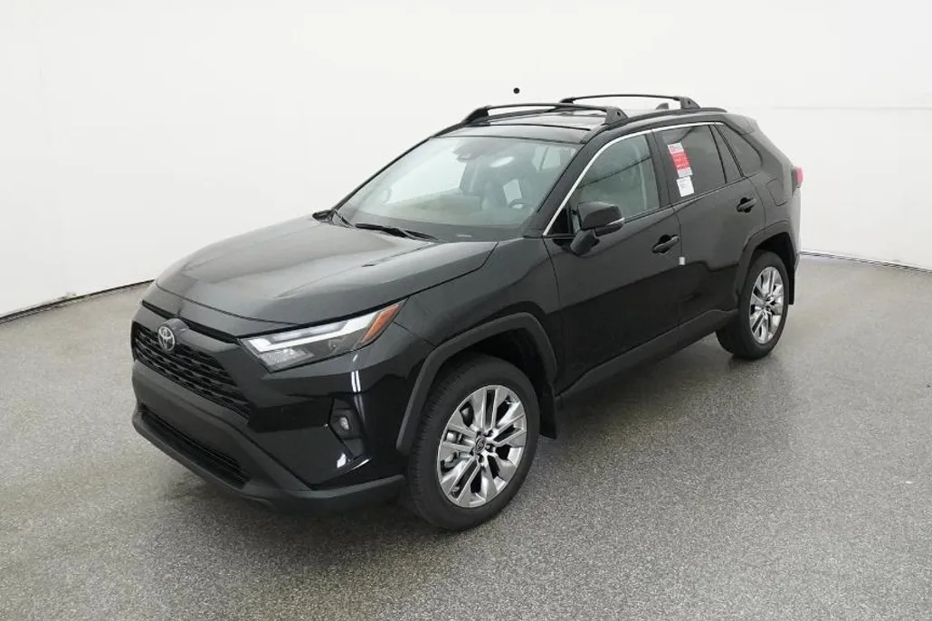 2025 Toyota RAV4 XLE Premium photo 1