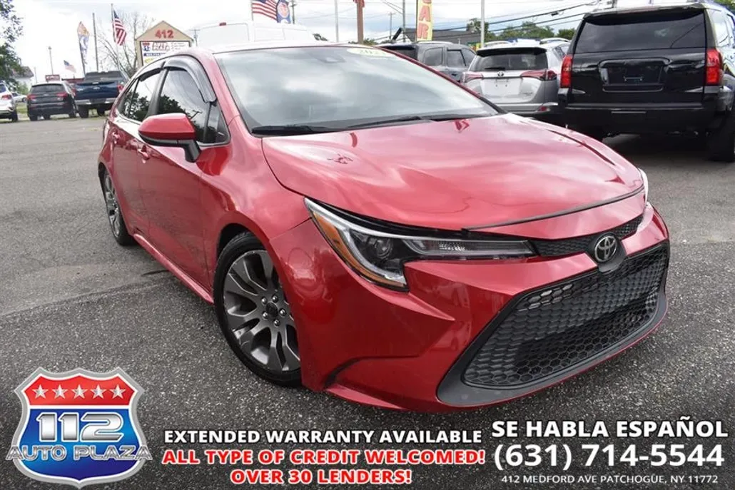 2021 Toyota Corolla LE photo 1