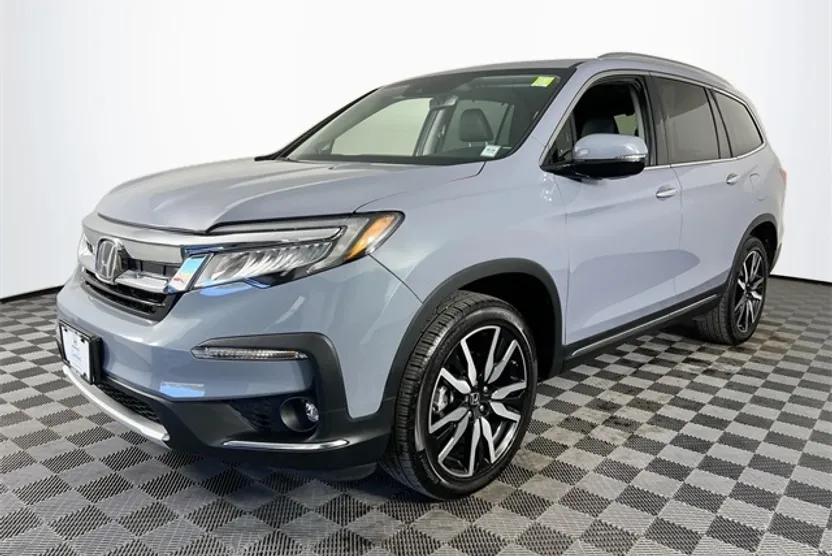 2022 Honda Pilot Touring photo 1