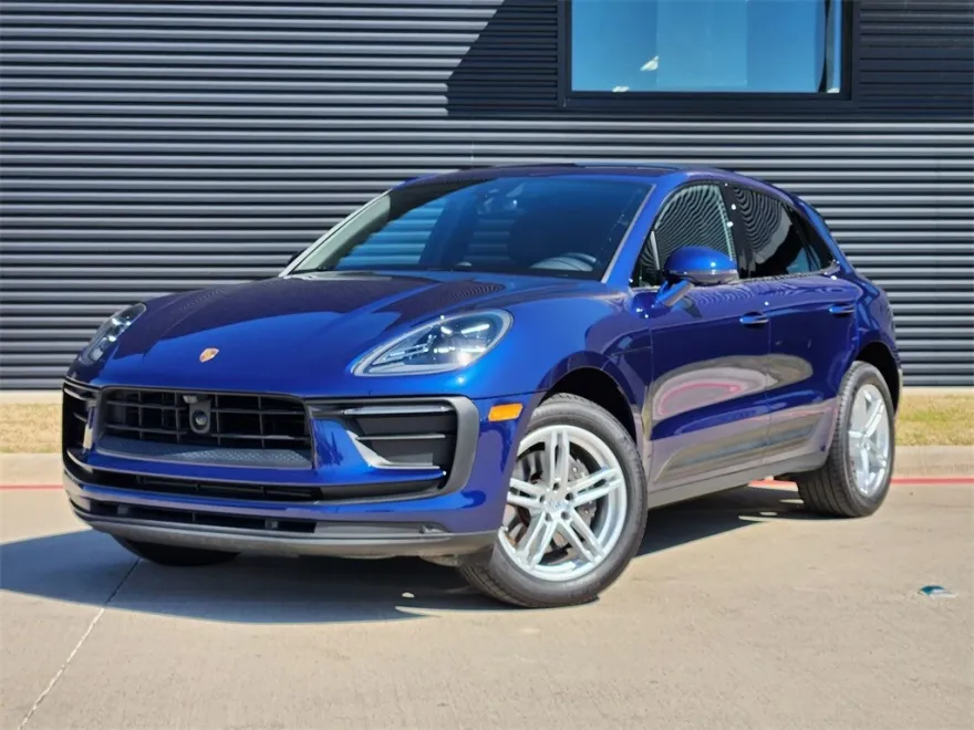 2024 Porsche Macan T photo 1
