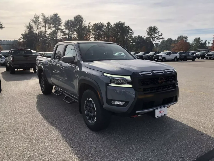 2025 Nissan Frontier PRO-4X photo 1