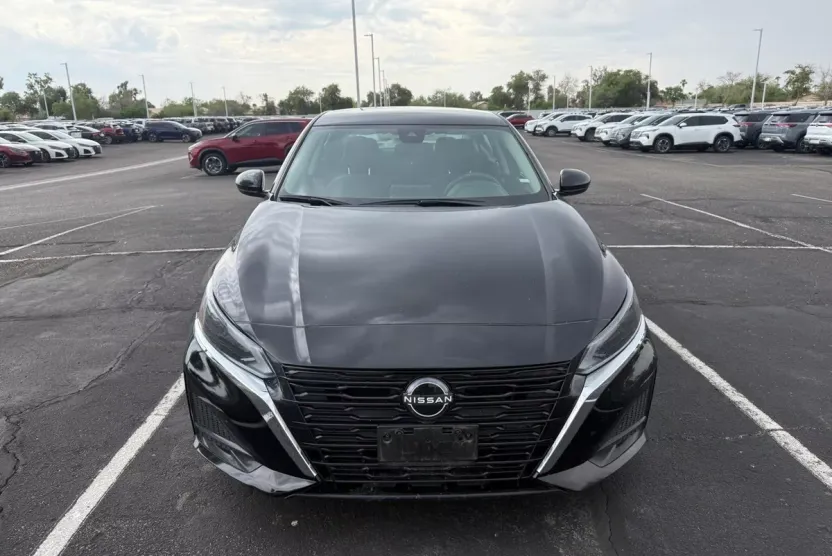 2023 Nissan Altima 2.5 SV photo 1