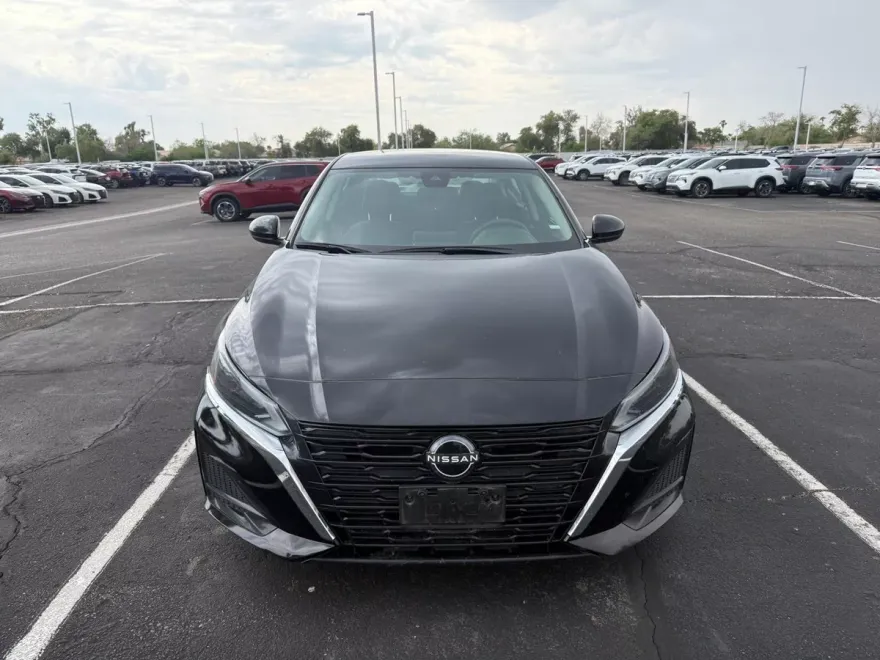 2023 Nissan Altima 2.5 SV photo 1