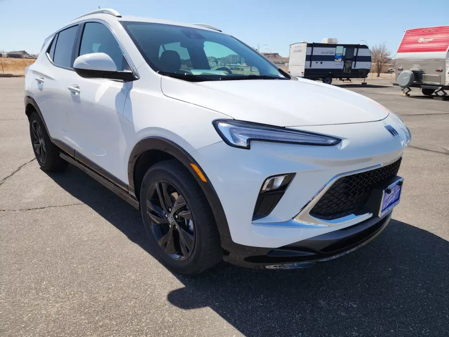 2024 Buick Encore GX Sport Touring photo 1