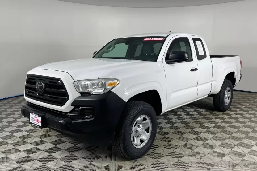 2019 Toyota Tacoma SR5 photo 1
